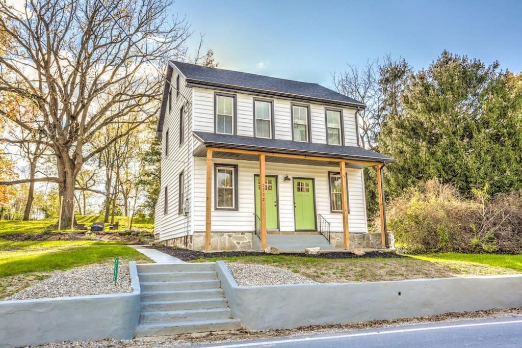 Beautiful Farmhouse Close To Lanc Hershey Etown Mount Joy ภายนอก รูปภาพ