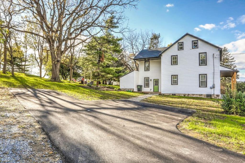 Beautiful Farmhouse Close To Lanc Hershey Etown Mount Joy ภายนอก รูปภาพ